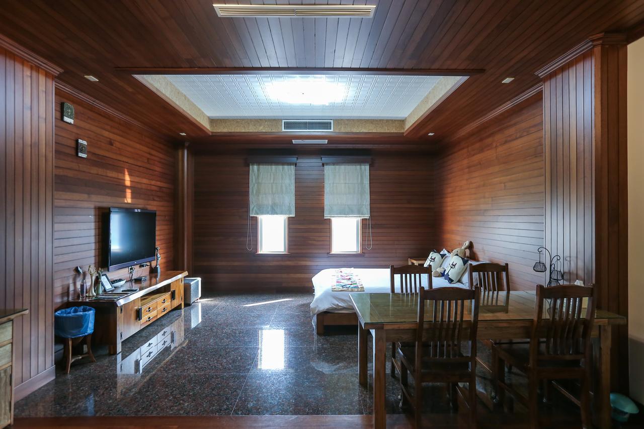 Tainan Yi Home Esterno foto
